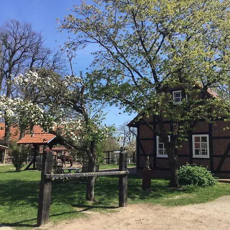 Suesses Fachwerkhaus Mit Grossem Garten شقة